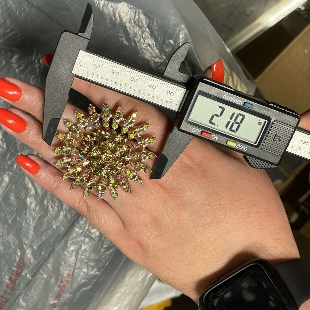 Huge Rhinestone Statement Ring - Picture 8 of 8